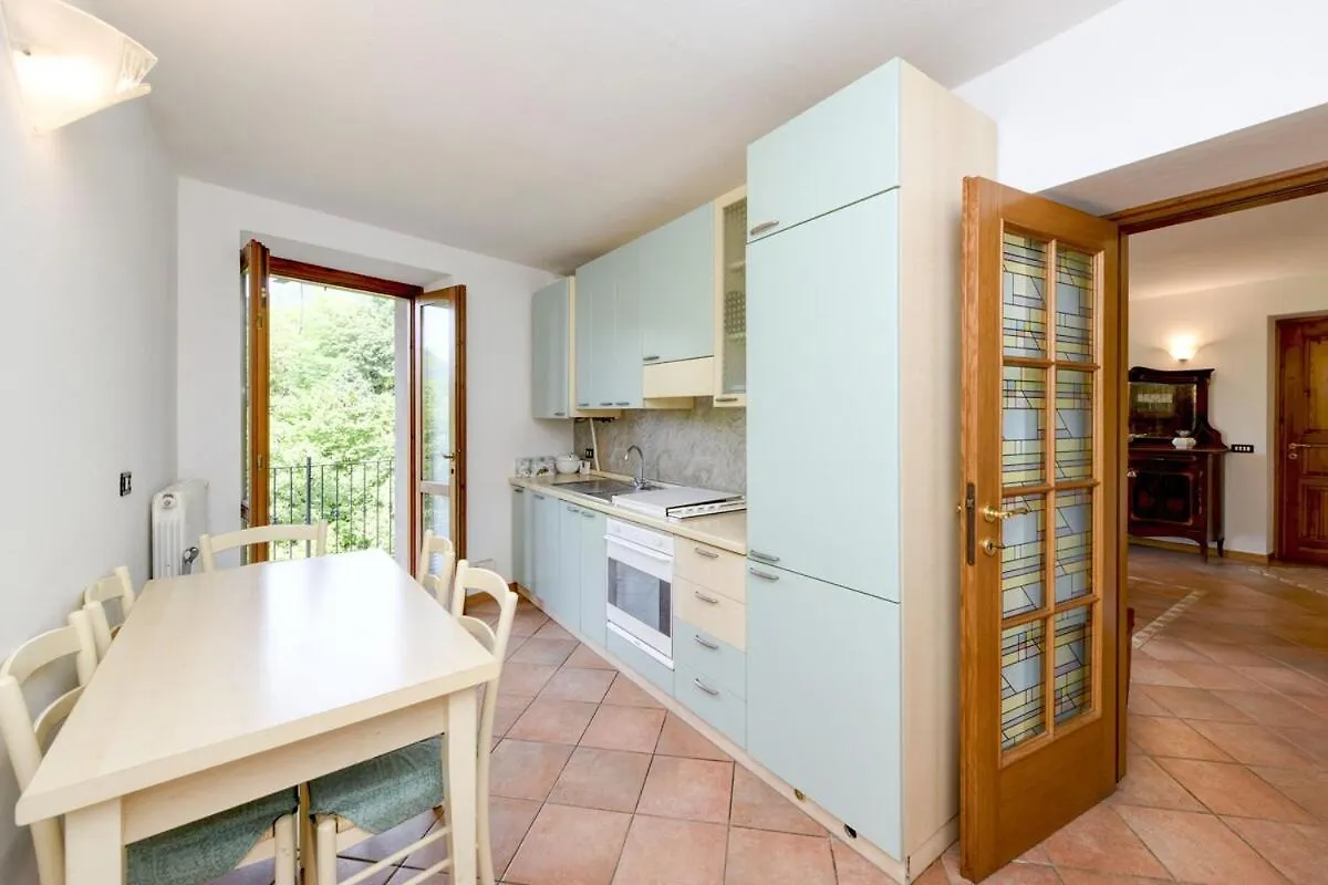 Tignale - Charme Rustico, Vista Lago Con Parcheggio Appartement